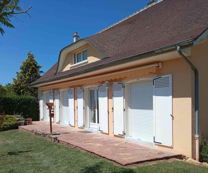 Installation de protections solaires extérieures Mamers